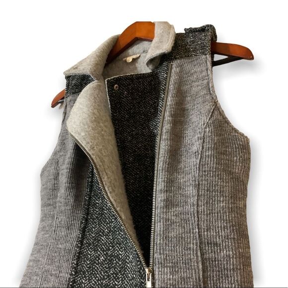 Hem & Thread asymmetrical design zip up vest Size women’s Small / Black & Grey - Picture 4 of 9